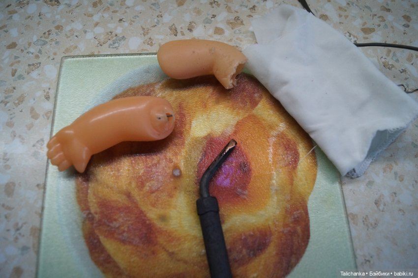 Третья выписка января. Лечение советской куклы: пайка крепления руки, новые реснички, допрошивка волос. Ремонт шеи винтажной