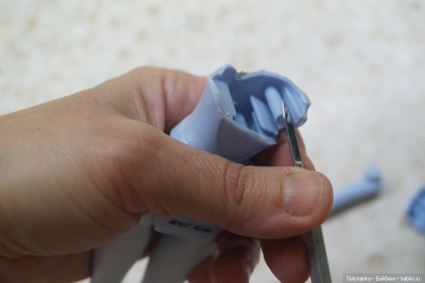 Вторая выписка февраля. Чудо рождения новой кукольной жизни. Разбитая куколка с утратой кусочка пластика - выздоровела.