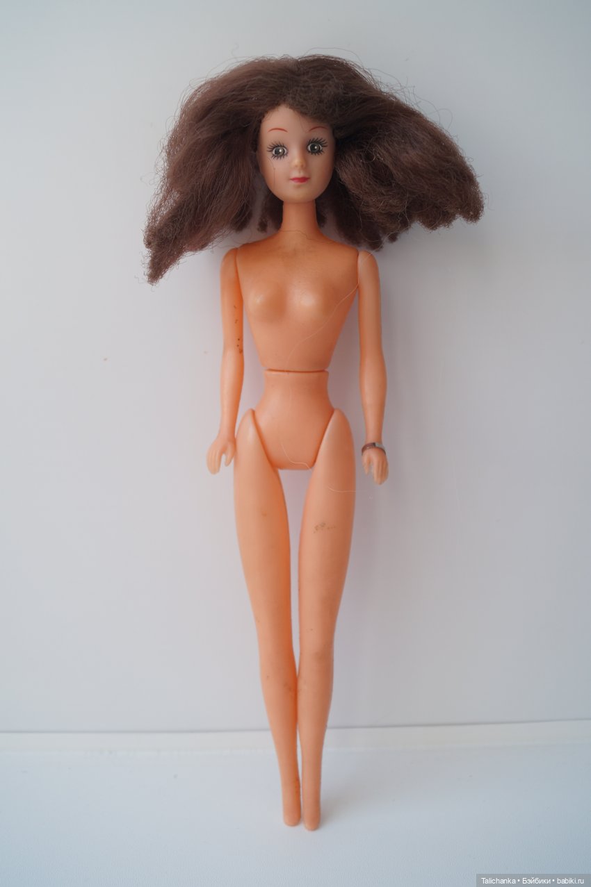 Третья выписка февраля. Паяю пяточку, которую сгрыз зверёк. Восстанавливаю волосы. Пеппи Длинныйчулок выздоровела