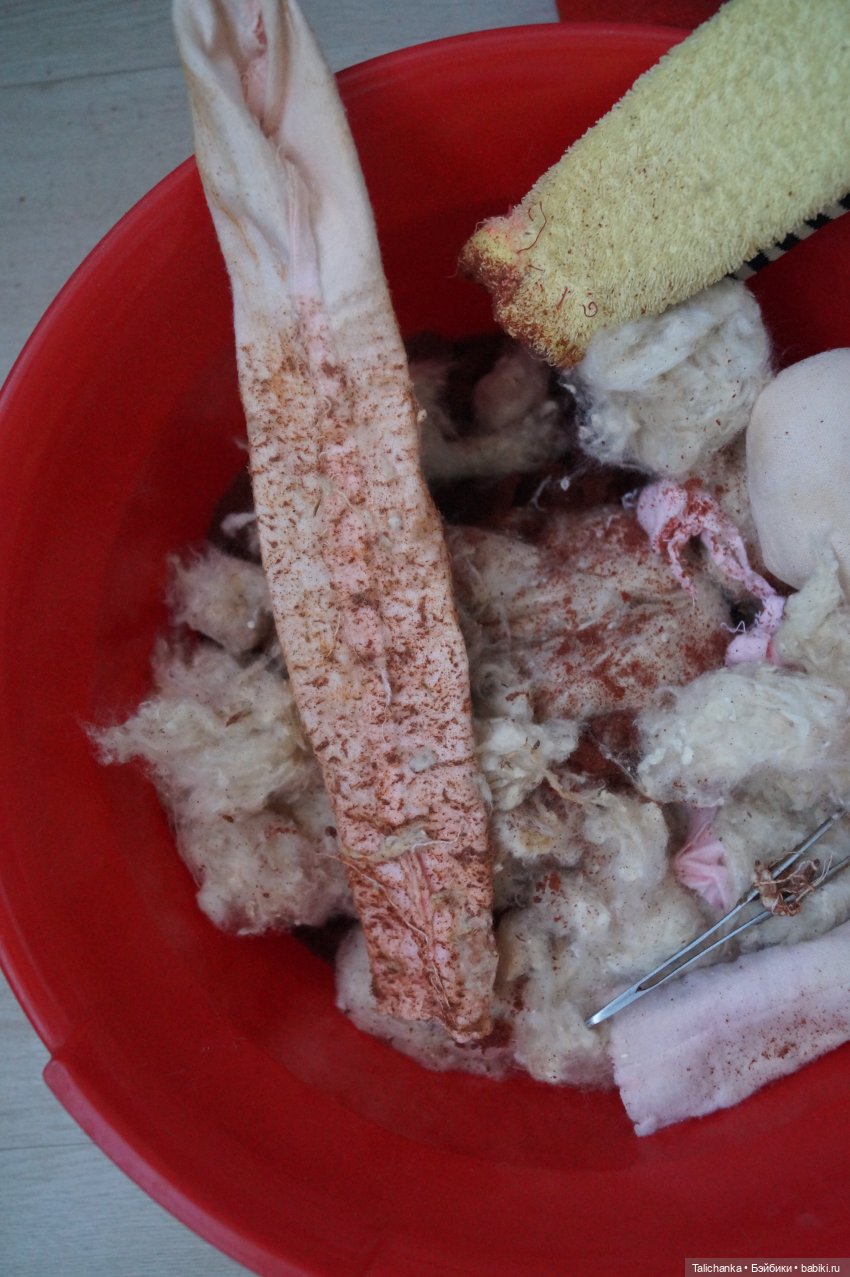 Третья выписка февраля. Паяю пяточку, которую сгрыз зверёк. Восстанавливаю волосы. Пеппи Длинныйчулок выздоровела