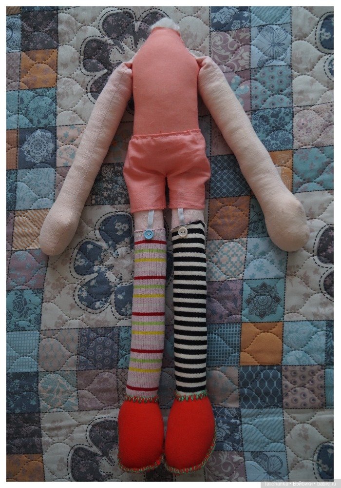 Третья выписка февраля. Паяю пяточку, которую сгрыз зверёк. Восстанавливаю волосы. Пеппи Длинныйчулок выздоровела