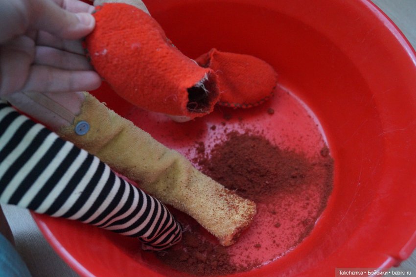 Третья выписка февраля. Паяю пяточку, которую сгрыз зверёк. Восстанавливаю волосы. Пеппи Длинныйчулок выздоровела