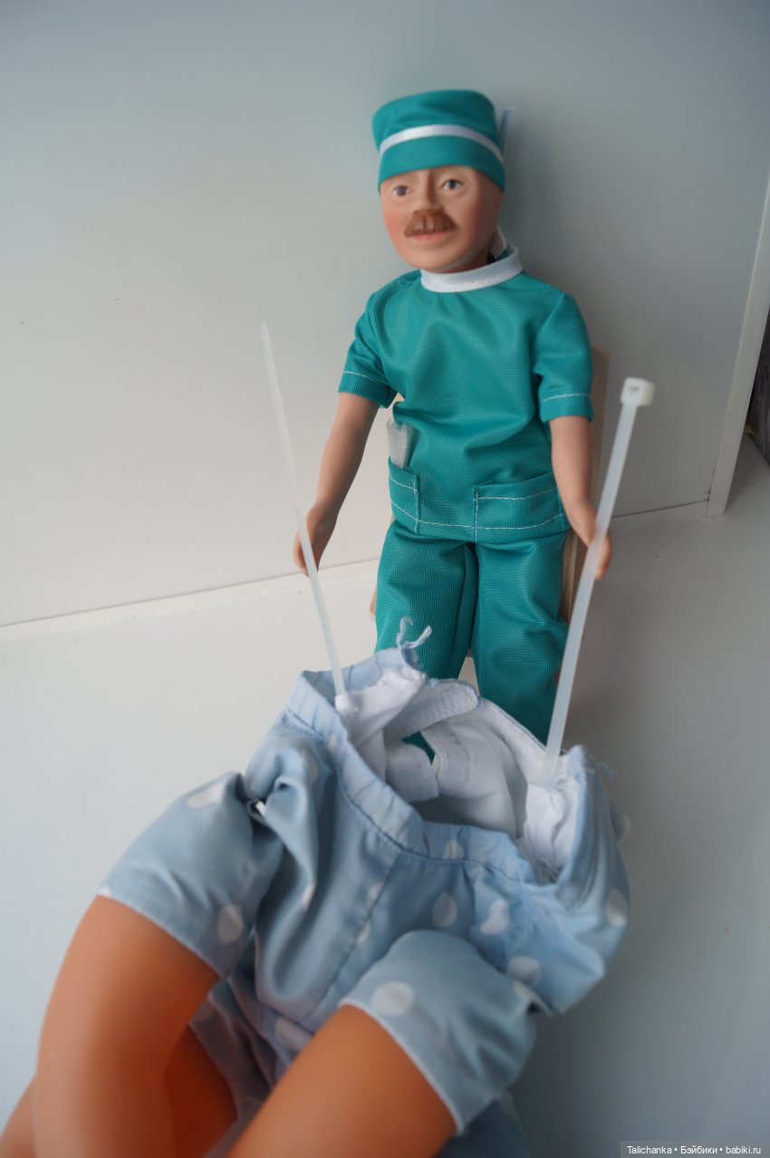 Четвёртая выписка февраля. Чисто мужская выписка. Как закрепить голову, которая заваливается на бок. Нейрохирург снова в