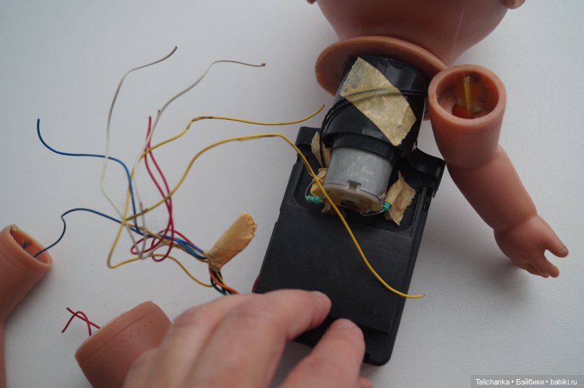 Четвёртая выписка февраля. Чисто мужская выписка. Как закрепить голову, которая заваливается на бок. Нейрохирург снова в