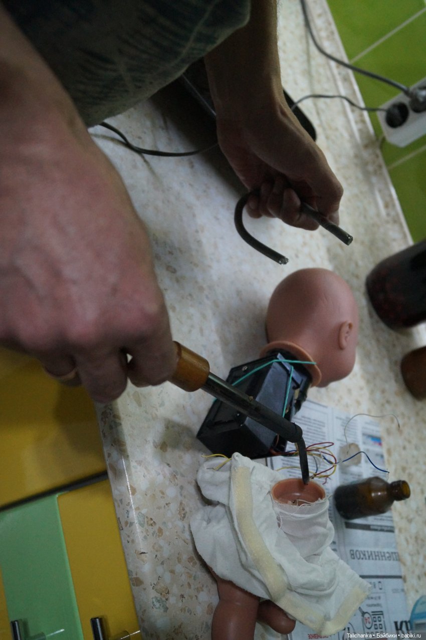 Четвёртая выписка февраля. Чисто мужская выписка. Как закрепить голову, которая заваливается на бок. Нейрохирург снова в