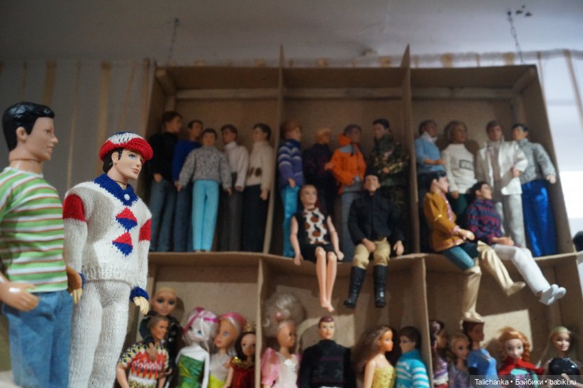 Четвёртая выписка февраля. Чисто мужская выписка. Как закрепить голову, которая заваливается на бок. Нейрохирург снова в