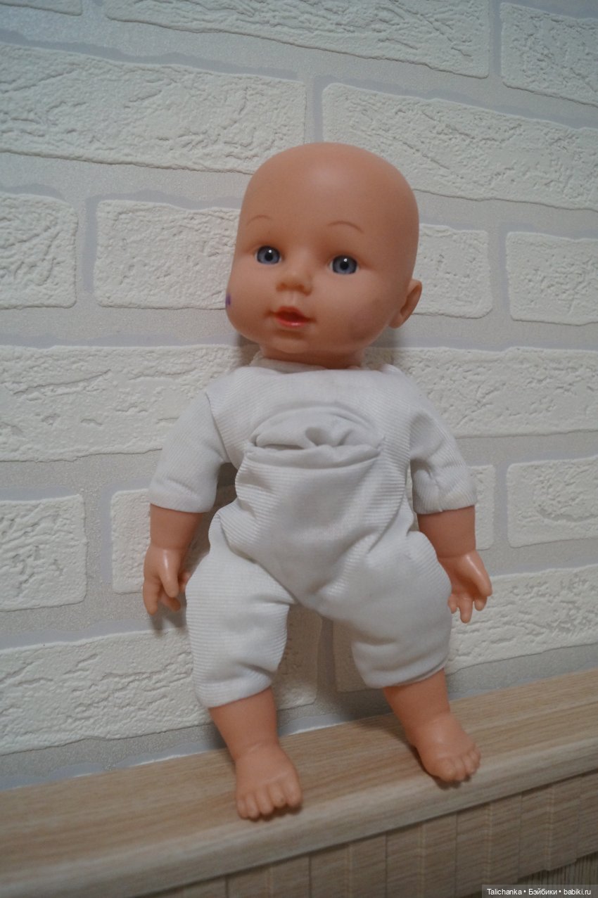 Первая выписка марта. Малышей отмыли и нарядили. Восстановление причёсок милым девушкам