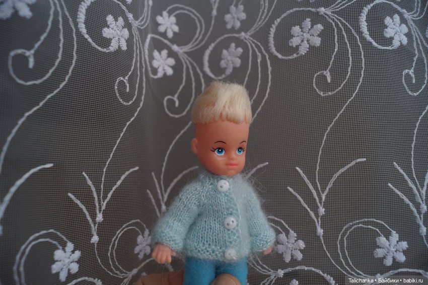 Первая выписка марта. Малышей отмыли и нарядили. Восстановление причёсок милым девушкам