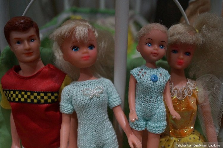 Первая выписка марта. Малышей отмыли и нарядили. Восстановление причёсок милым девушкам