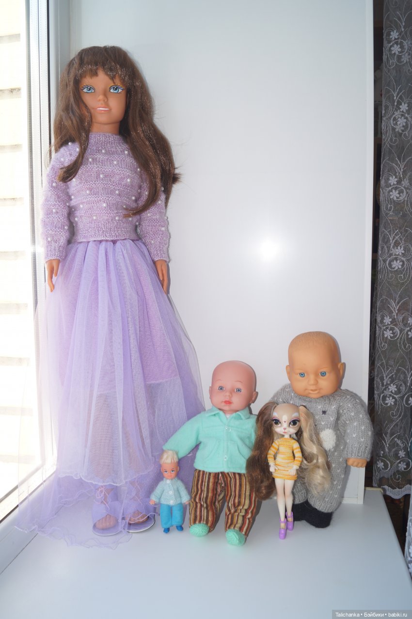 Первая выписка марта. Малышей отмыли и нарядили. Восстановление причёсок милым девушкам