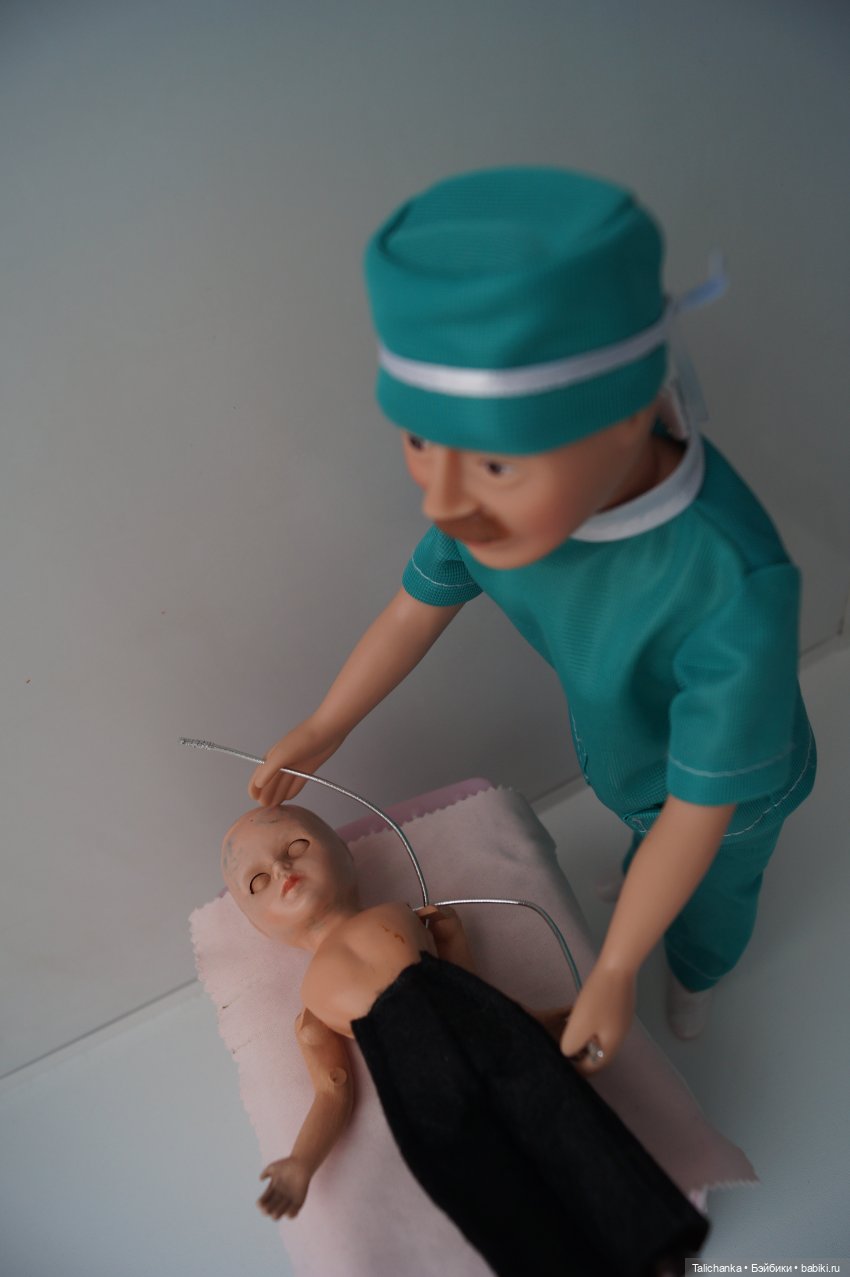 Вторая выписка марта. Замена порванного мягкого тела. Как починить коляску, если потерялась ручка. Британский гвардеец