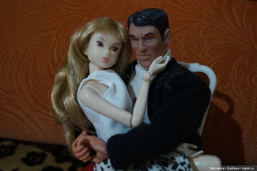 Вторая выписка марта. Замена порванного мягкого тела. Как починить коляску, если потерялась ручка. Британский гвардеец