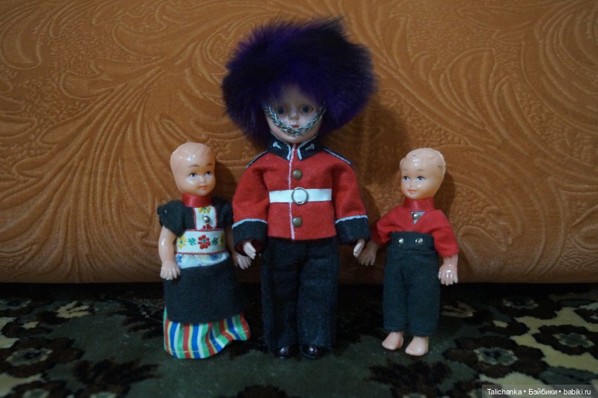 Вторая выписка марта. Замена порванного мягкого тела. Как починить коляску, если потерялась ручка. Британский гвардеец