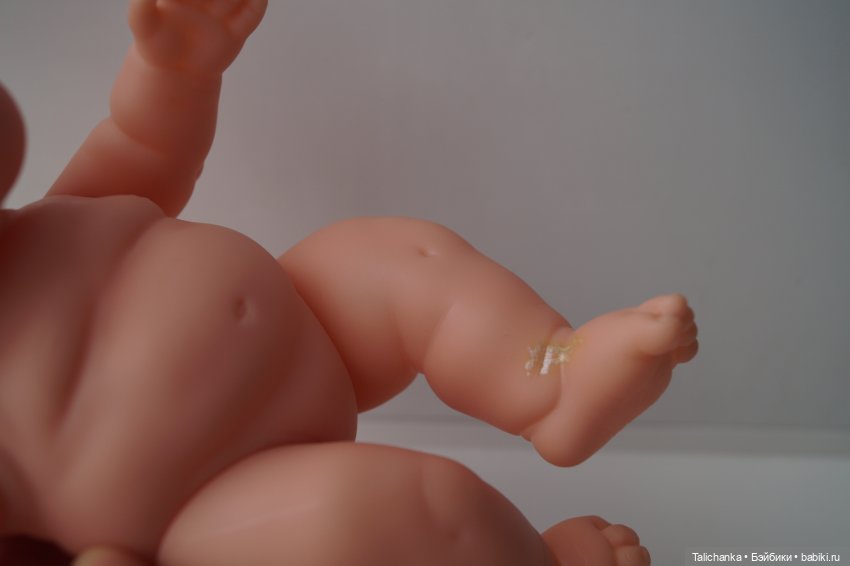 Третья выписка марта. Допрошиваю подстриженного испанчика. Гуашь или акварель - что лучше окрасит выгоревший пластик.