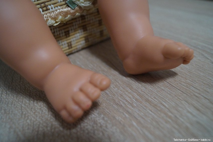 Третья выписка марта. Допрошиваю подстриженного испанчика. Гуашь или акварель - что лучше окрасит выгоревший пластик.