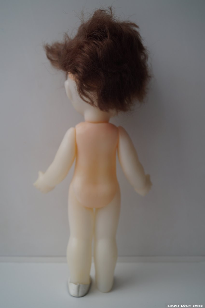 Третья выписка марта. Допрошиваю подстриженного испанчика. Гуашь или акварель - что лучше окрасит выгоревший пластик.