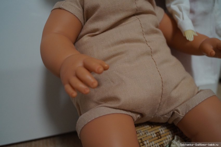 Третья выписка марта. Допрошиваю подстриженного испанчика. Гуашь или акварель - что лучше окрасит выгоревший пластик.