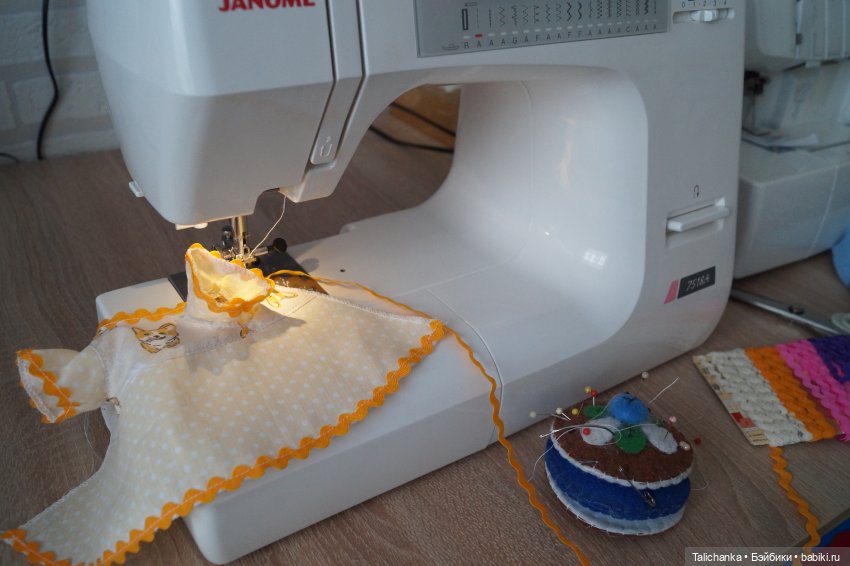 Третья выписка марта. Допрошиваю подстриженного испанчика. Гуашь или акварель - что лучше окрасит выгоревший пластик.