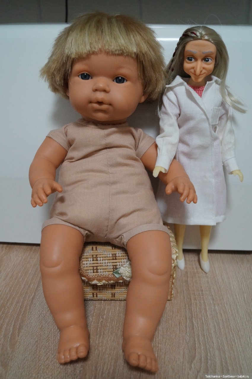 Третья выписка марта. Допрошиваю подстриженного испанчика. Гуашь или акварель - что лучше окрасит выгоревший пластик.