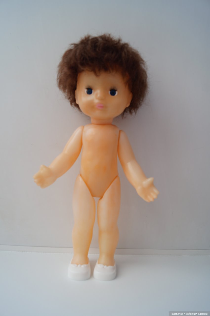 Третья выписка марта. Допрошиваю подстриженного испанчика. Гуашь или акварель - что лучше окрасит выгоревший пластик.