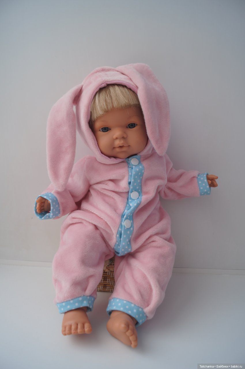 Третья выписка марта. Допрошиваю подстриженного испанчика. Гуашь или акварель - что лучше окрасит выгоревший пластик.