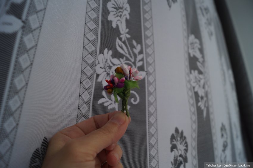 Четвёртая выписка марта. Вылечилась коровка, Алиса снова красавица, паяем поросёнка, красим глазки, наводим красоту