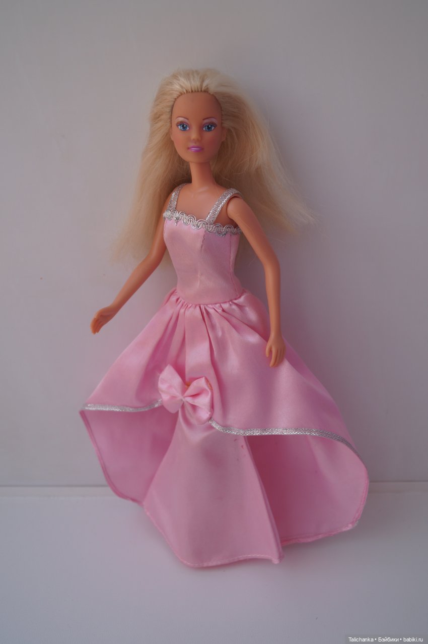 Четвёртая выписка марта. Вылечилась коровка, Алиса снова красавица, паяем поросёнка, красим глазки, наводим красоту