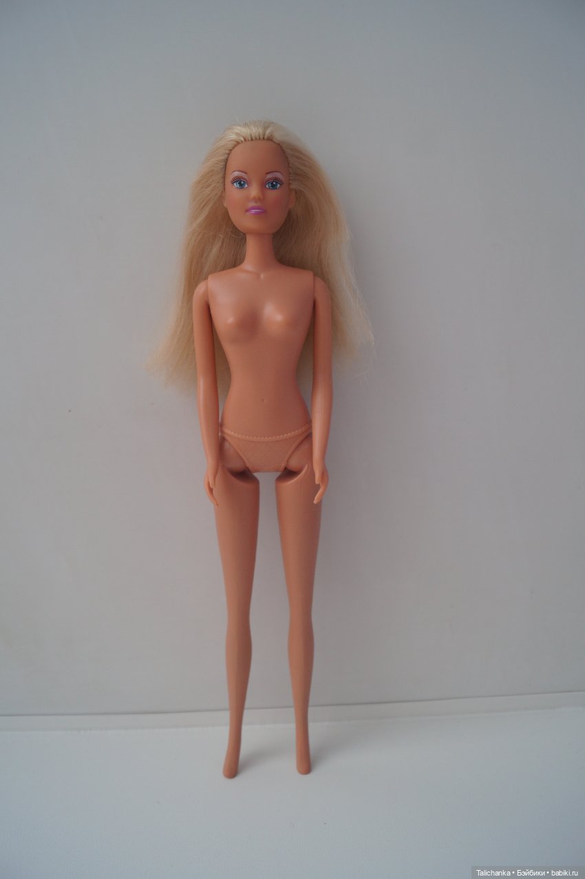 Четвёртая выписка марта. Вылечилась коровка, Алиса снова красавица, паяем поросёнка, красим глазки, наводим красоту