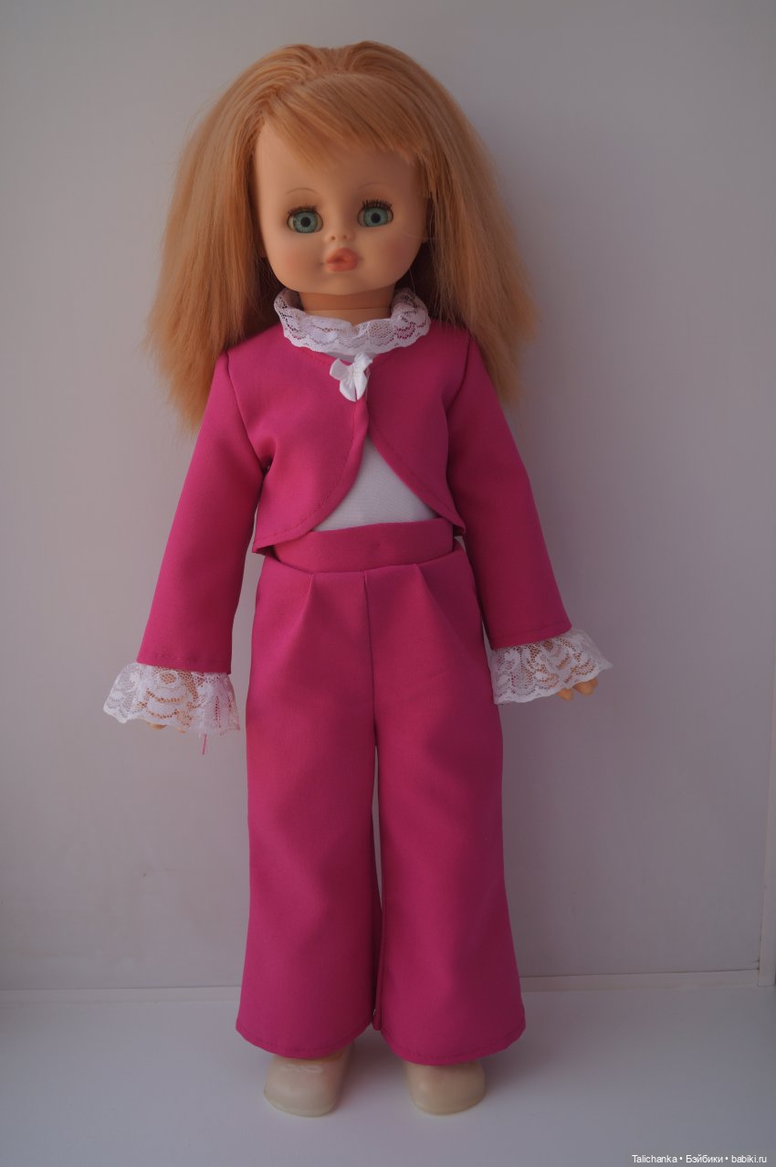 Четвёртая выписка марта. Вылечилась коровка, Алиса снова красавица, паяем поросёнка, красим глазки, наводим красоту