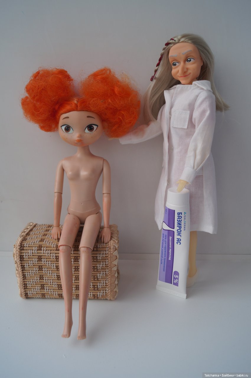 Первоапрельская выписка. Паяем сильно погрызенные ножки. Ставим донорские глазки. Возвращаем волосам былую красоту. Шьём