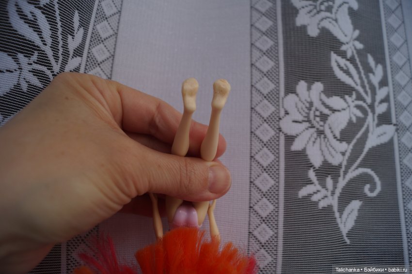 Первоапрельская выписка. Паяем сильно погрызенные ножки. Ставим донорские глазки. Возвращаем волосам былую красоту. Шьём