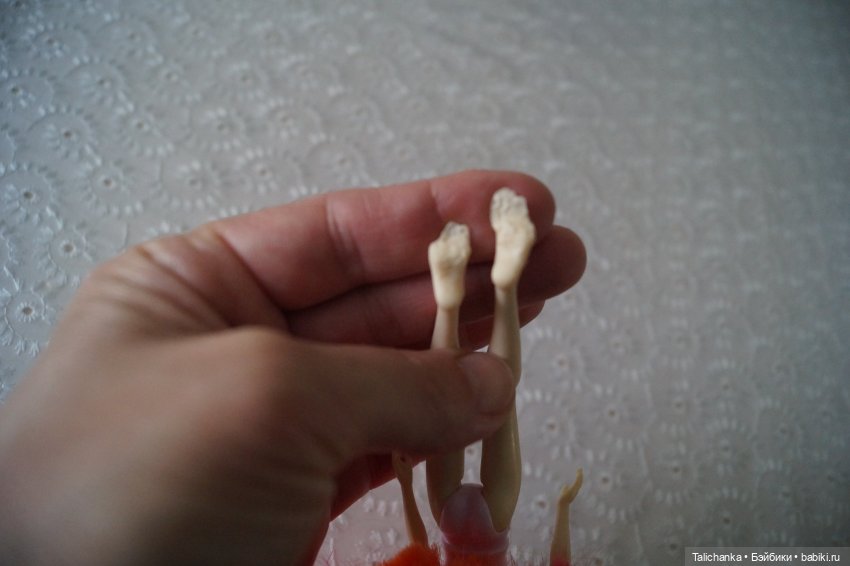 Первоапрельская выписка. Паяем сильно погрызенные ножки. Ставим донорские глазки. Возвращаем волосам былую красоту. Шьём