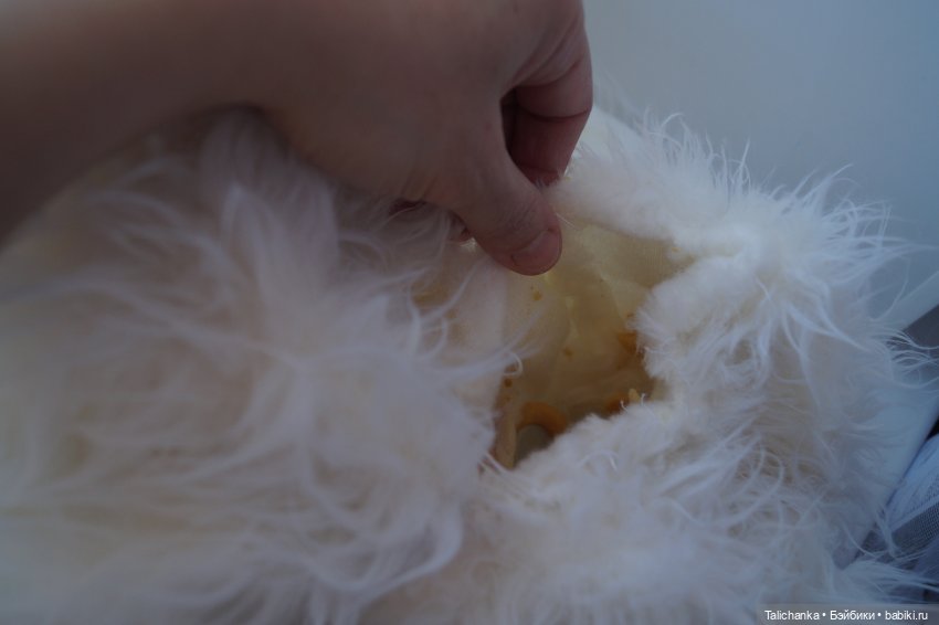 Четвёртая выписка апреля. Снова лечится мягкая игрушка. Доктор Плюшева обрела вторую косичку и наряд. Клей+сода лечит