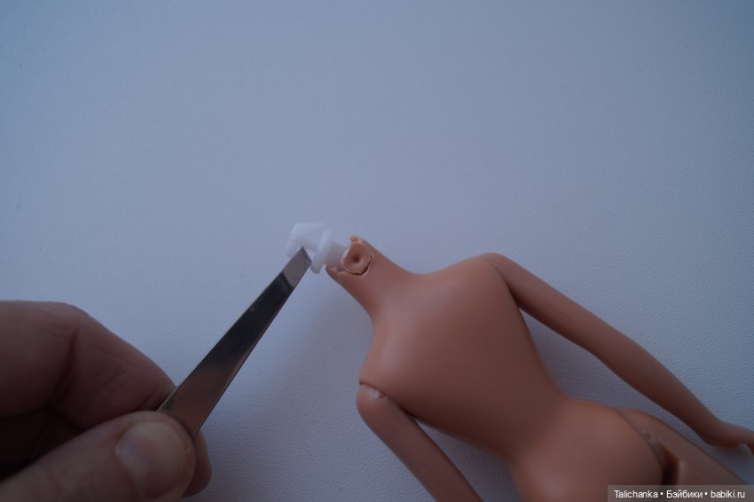 Четвёртая выписка апреля. Снова лечится мягкая игрушка. Доктор Плюшева обрела вторую косичку и наряд. Клей+сода лечит