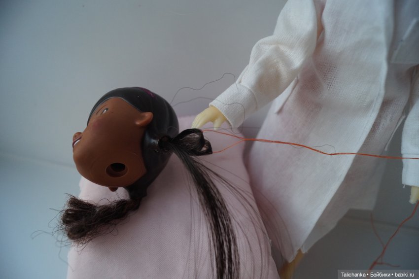 Четвёртая выписка апреля. Снова лечится мягкая игрушка. Доктор Плюшева обрела вторую косичку и наряд. Клей+сода лечит