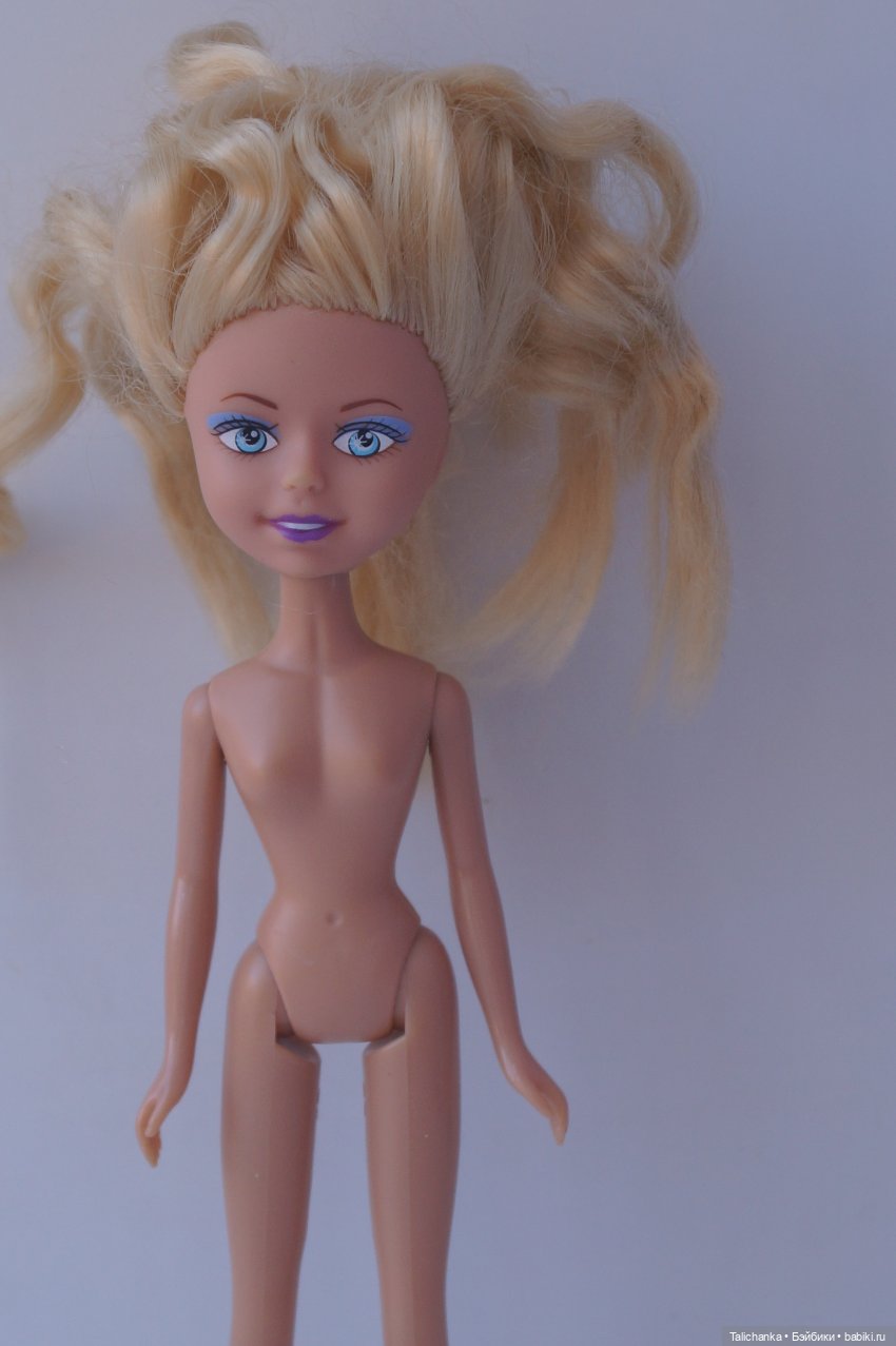 Четвёртая выписка апреля. Снова лечится мягкая игрушка. Доктор Плюшева обрела вторую косичку и наряд. Клей+сода лечит