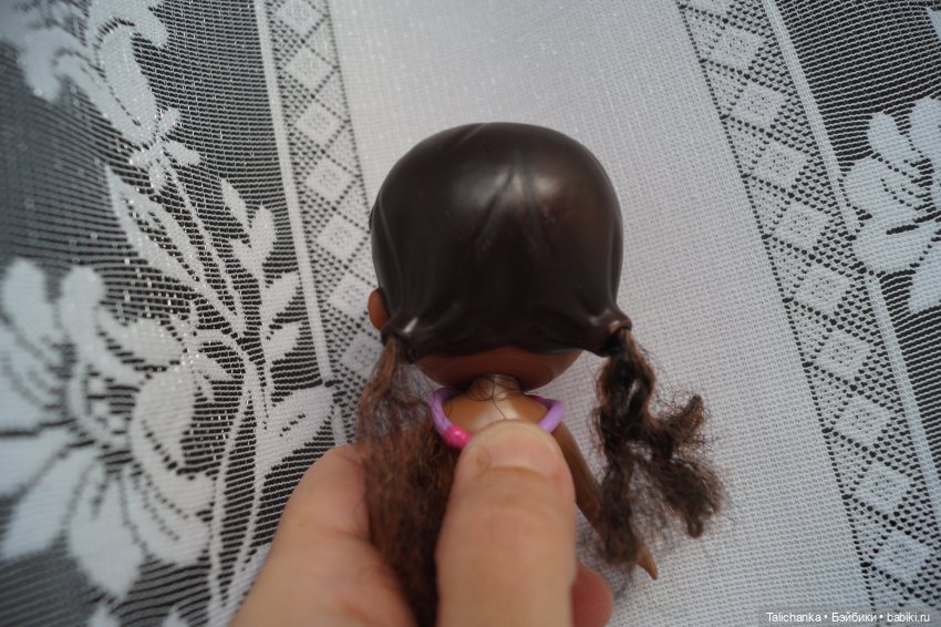 Четвёртая выписка апреля. Снова лечится мягкая игрушка. Доктор Плюшева обрела вторую косичку и наряд. Клей+сода лечит