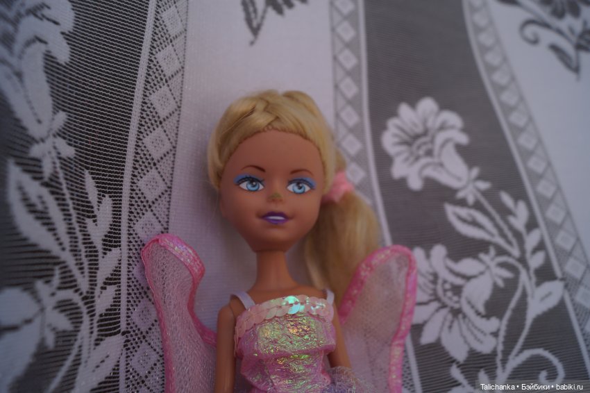 Четвёртая выписка апреля. Снова лечится мягкая игрушка. Доктор Плюшева обрела вторую косичку и наряд. Клей+сода лечит