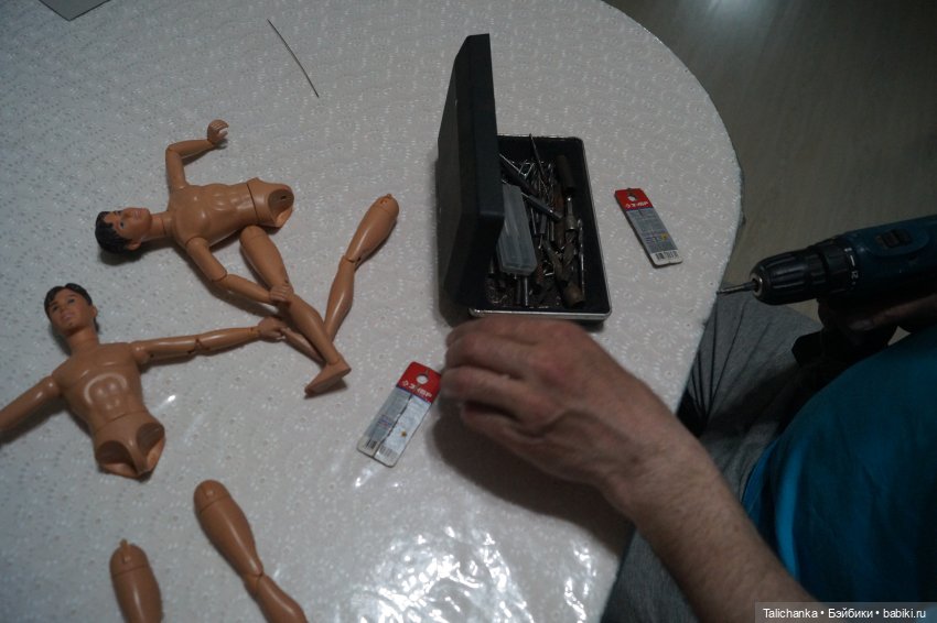 Вторая майская выписка. Как прошить кукольную голову, если винил очень твёрдый. Лечение перелома тазобедренных суставов.