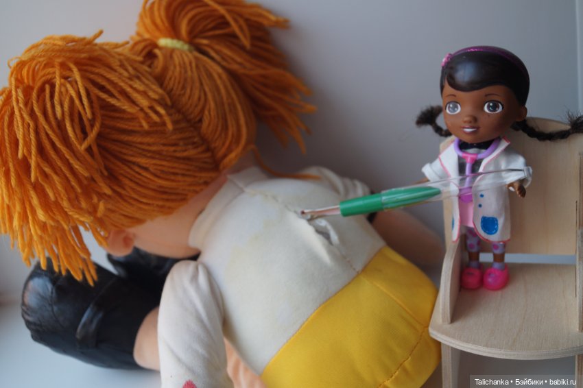 Четвёртая выписка мая. Заглаживаем покусы ножек паяльником. Доктор Плюшева работает не покладая рук. Приводим в порядок