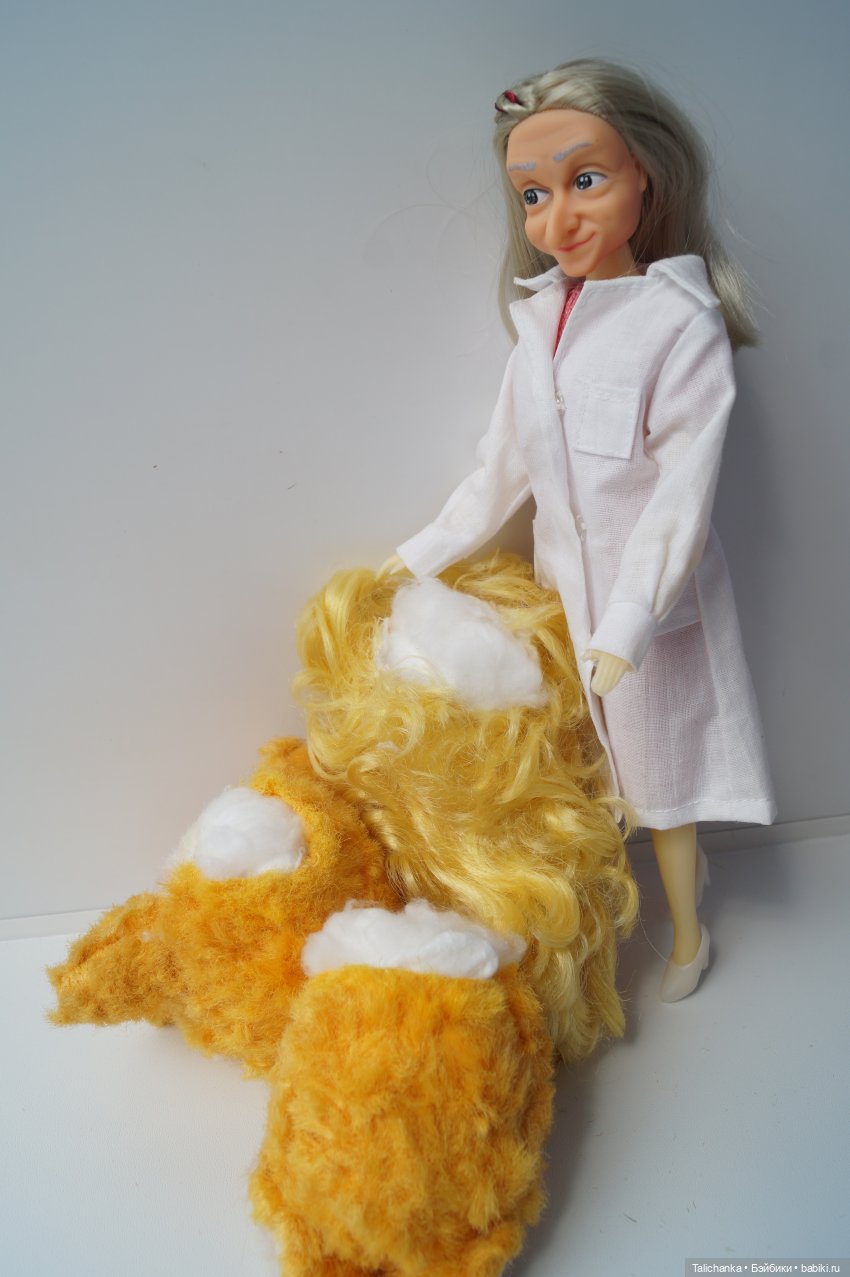 Четвёртая выписка мая. Заглаживаем покусы ножек паяльником. Доктор Плюшева работает не покладая рук. Приводим в порядок