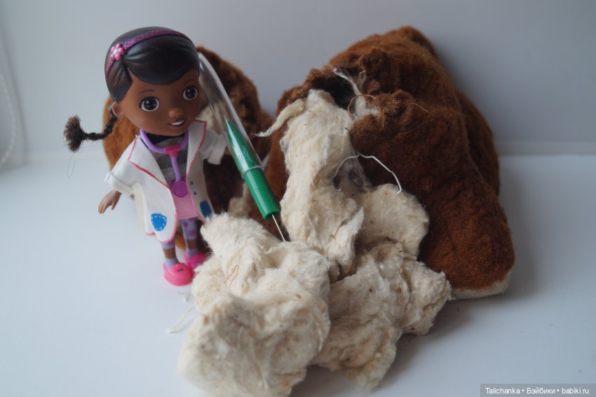 Четвёртая выписка мая. Заглаживаем покусы ножек паяльником. Доктор Плюшева работает не покладая рук. Приводим в порядок