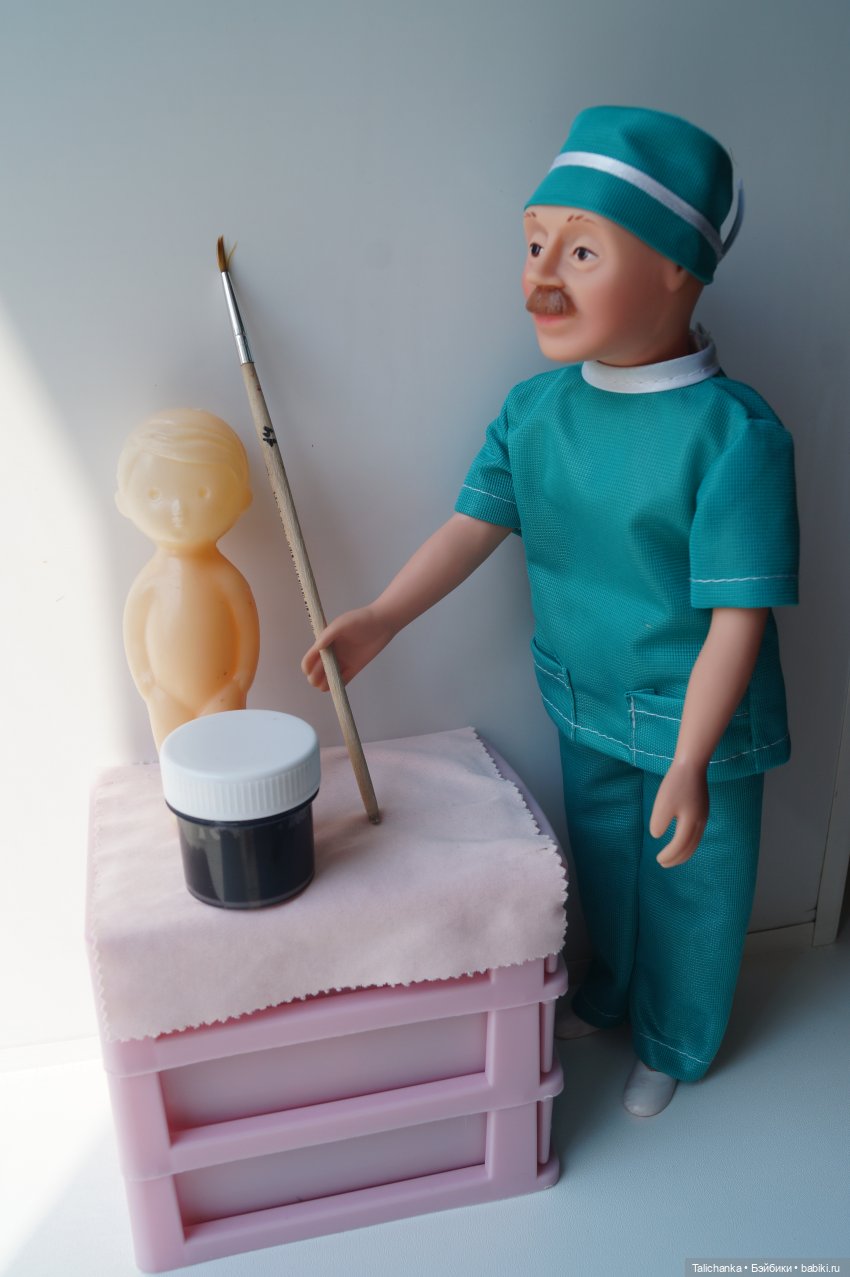 Четвёртая выписка мая. Заглаживаем покусы ножек паяльником. Доктор Плюшева работает не покладая рук. Приводим в порядок