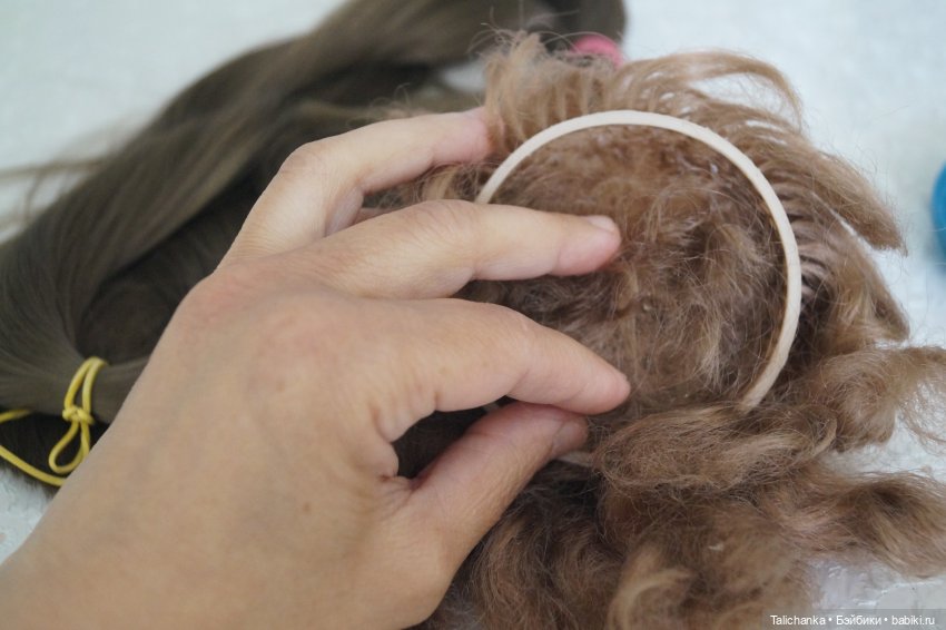 Третья выписка июня. Полная прошивка Оленьки. Паяем Шурочку. Как сделать реснички кукле СССР. Приводим в порядок волосы