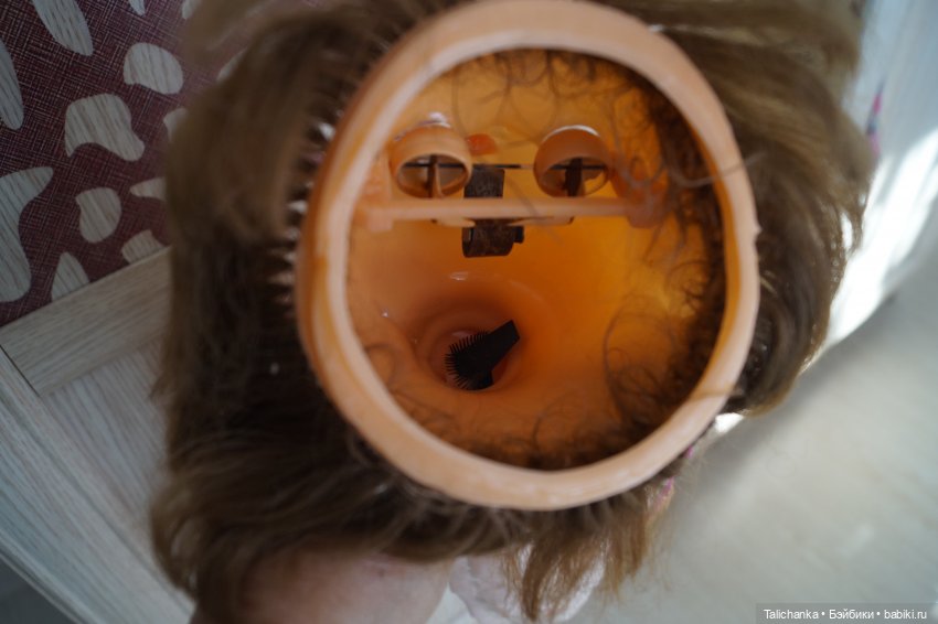 Третья выписка июня. Полная прошивка Оленьки. Паяем Шурочку. Как сделать реснички кукле СССР. Приводим в порядок волосы