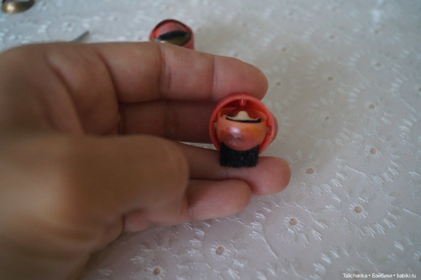 Первая выписка августа. Кукольная лечебница вновь работает. Как привести волосы в порядок, как собирать глазки, как