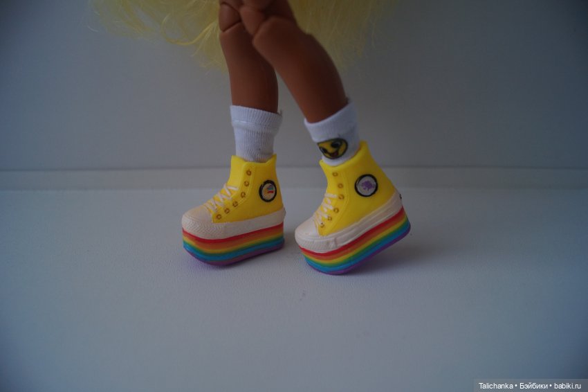 День рождения продолжается: Посылки от подруги