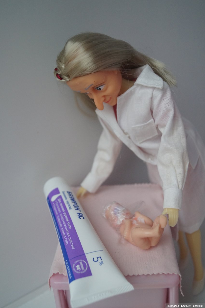 Третья выписка августа. Нейрохирург вылечил малюток. Вправляем тазобедренный вывих. Базироним гематомы и ссадины