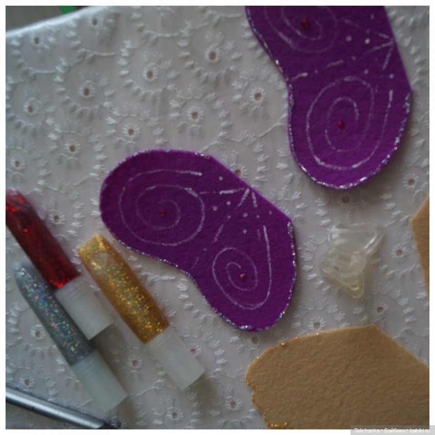 Первая выписка сентября. Паяем сломанное крепление руки. Возвращаем крылышки фее. Создаём куклу из одной головы. Паяем