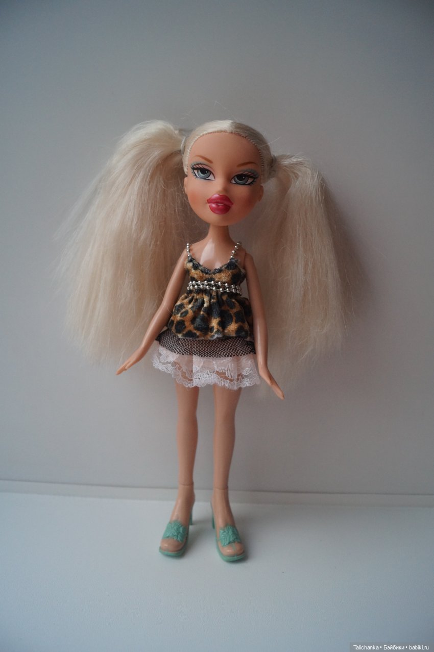 Первая выписка сентября. Паяем сломанное крепление руки. Возвращаем крылышки фее. Создаём куклу из одной головы. Паяем